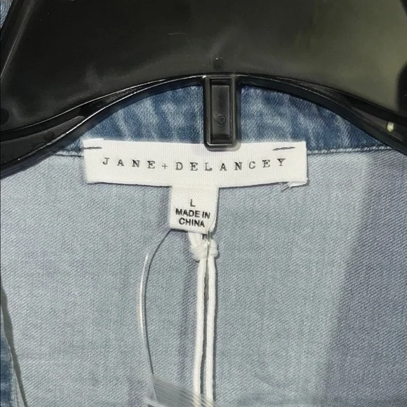 Jane and Delancey Light Blue Button Down Shirt - Picture 3 of 9